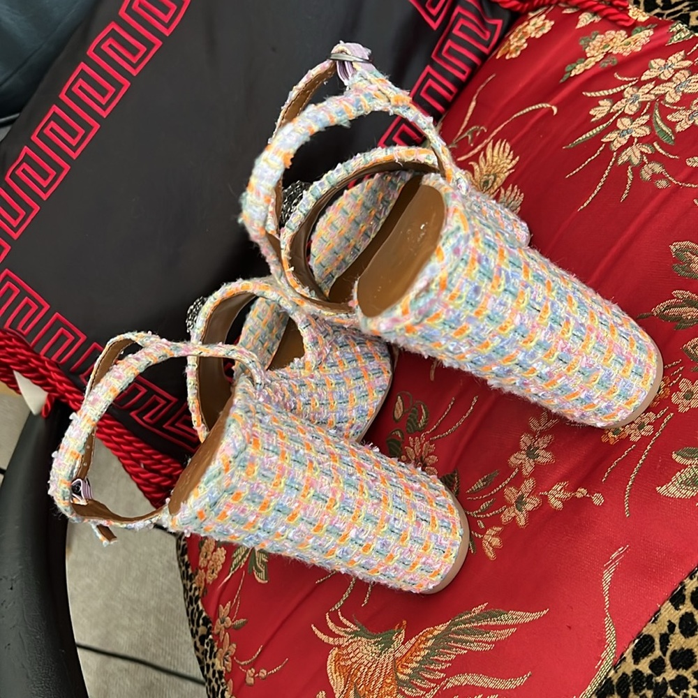 Brunch plans in pretty Kurt Geiger platforms 🌷 - Picture 6 of 11